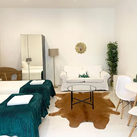 Apartment Alcantara Studio 15 *